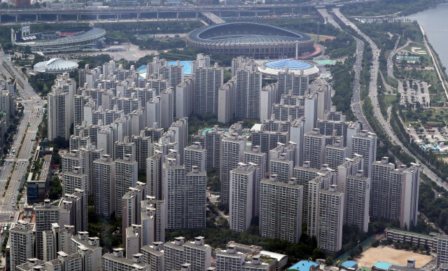 서울 잠실 아파트 전경. &lt;한겨레&gt; 자료