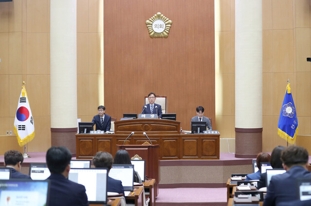 전주시의회는 지난 19일 열린 제401회 임시회 제2차 본의회에서 ‘전주시의회 의원 의정활동비 등 지급에 관한 조례일부 개정 조례안’을 통과시켰다. 전주시의회 제공