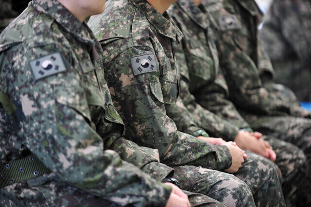 지난해 공군 이예람 중사 사망 사건 발생에 사회적 공분이 들끓었지만, 지위 고하를 가리지 않고 군 성폭력 문제가 끊이지 않고 있다. 게티뱅크 이미지