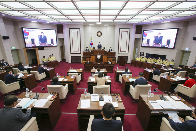 지난 14일 경북 구미시의회 본회의장에서 제248회 임시회 제2차 본회의가 열리고 있다. 구미시의회 제공