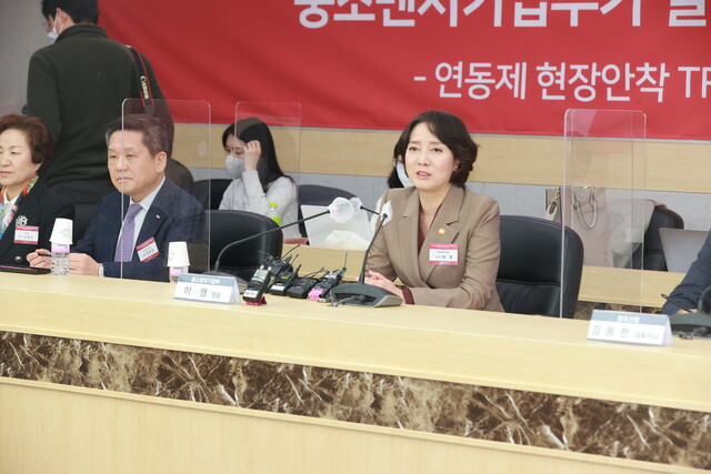 이영 중소벤처기업부 장관이 8일 서울 서초구 케이티(KT) 우면연구센터에서 열린 ‘납품대금 연동제 현장안착TF 발대식’에서 인사말을 하고 있다. 중소벤처기업부 제공