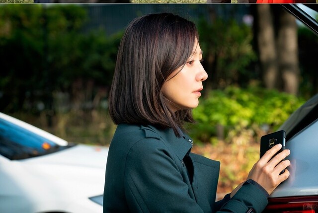 &lt;제이티비시&gt;(JTBC) 금토드라마 &lt;부부의 세계&gt; 속 한 장면. 드라마 화면 갈무리