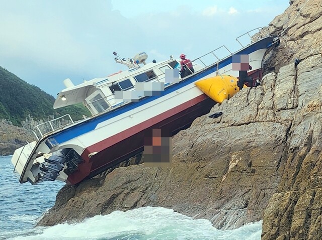 사고 낚싯배. 군산해양경찰서 제공