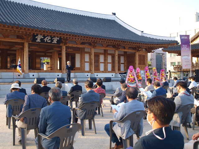 지난해 5월31일 동학농민혁명 제128주년 전주입성 기념식에서 이종민 동학농민혁명기념사업회 이사장이 발언을 하고 있다. 전주시 제공