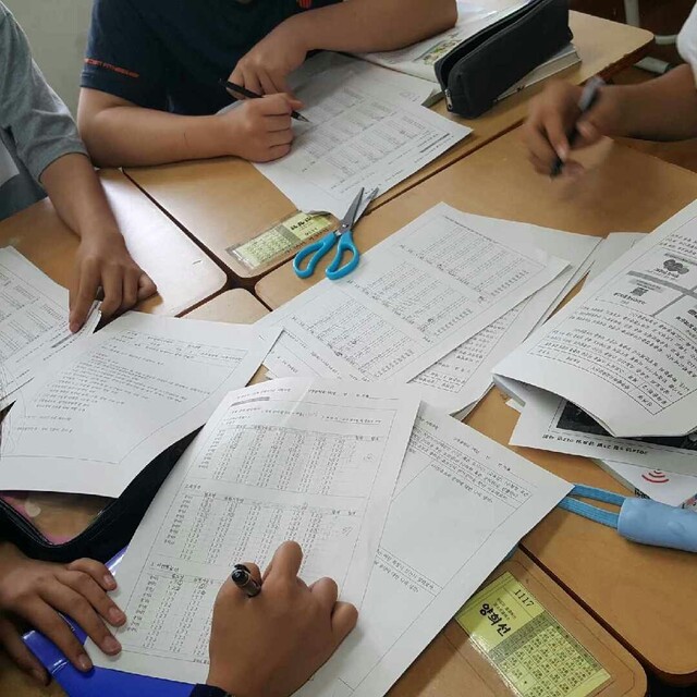지난 2018년 사단법인 징검다리교육공동체 주관으로 모의선거 교육이 진행되고 있는 모습. 징검다리교육공동체 제공