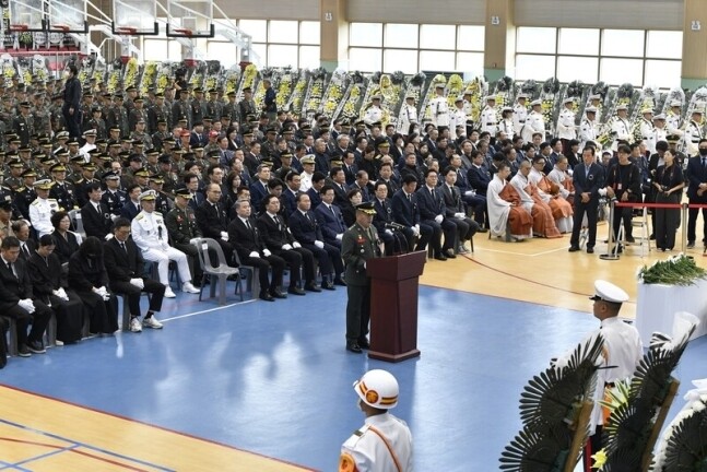 지난 7월22일 경북 포항 해병대 1사단에서 열린 고 채 상병의 영결식에서 김계환 해병대 사령관이 조사를 낭독하고 있다. 해병대사령부 제공