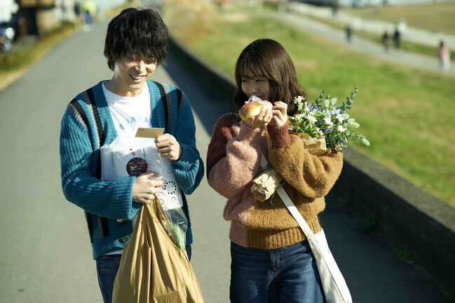 영화 &lt;꽃다발 같은 사랑을 했다&gt; 스틸컷. 리틀빅픽쳐스 제공