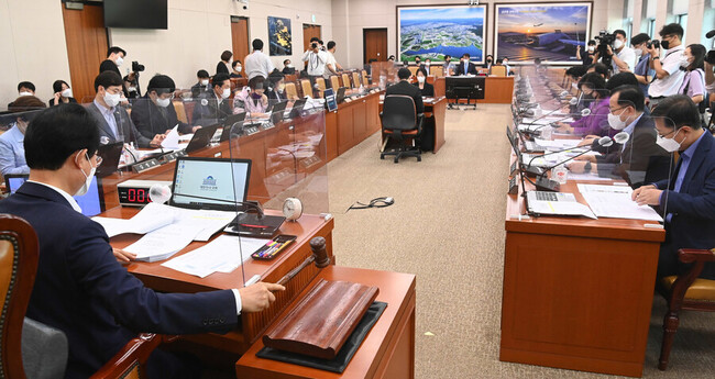 지난달 29일 개최한 국회 민생경제안정특별위원회. 공동취재사진