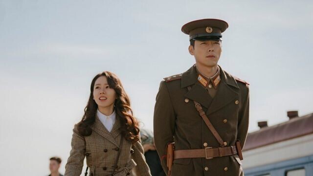 일본에서 열풍을 몰고 온 드라마 <사랑의 불시착>의 한 장면. tvN 화면 갈무리