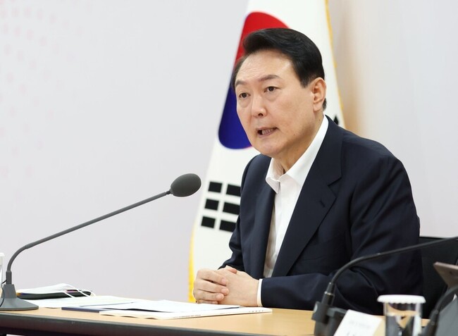 윤석열 대통령이 7일 충북 청주시 충북대학교에서 2022년 국가재정전략회의를 주재하고 있다. 청주/연합뉴스