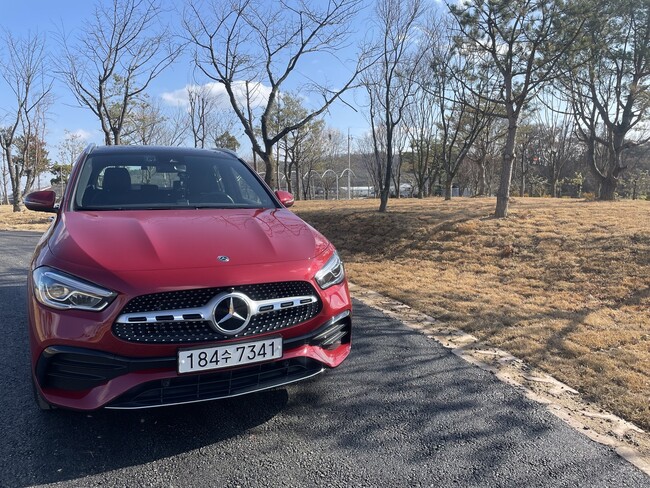 벤츠 ‘GLA 250 4MATIC’ 앞모습