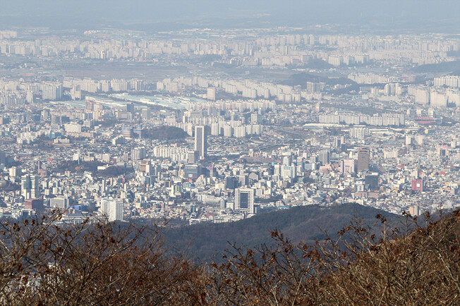 무등산에서 바라본 광주광역시 전경. 광주시 제공