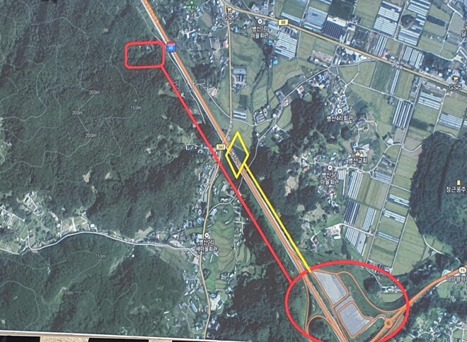 중부내륙고속도로 남양평나들목(IC)에서 1㎞가량 떨어진 곳에 김건희 여사 일가의 땅이 있다. 더불어민주당 제공