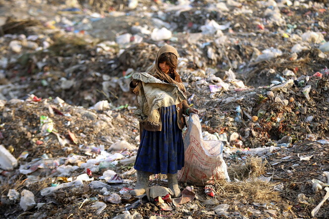 ‘코로나 3중고’ 시달리는 제3세계 쓰레기 수거 노동자들