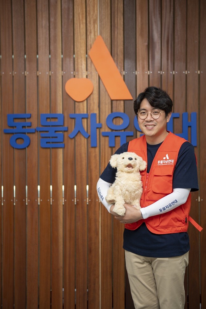 동물자유연대 위기동물대응팀 송지성 선임활동가.사진 손홍주 동물자유연대 위기동물대응팀 송지성 선임활동가.사진 손홍주