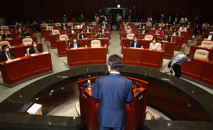 권성동 국민의힘 원내대표가 27일 오후 국회에서 열린 정책의원총회에서 발언하고 있다. 국회사진기자단