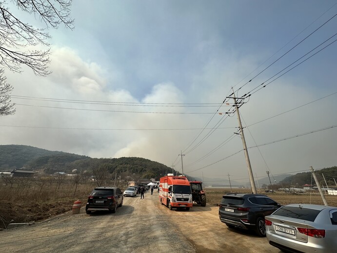 충남 홍성 서부면 산불 현장. 송인걸 기자