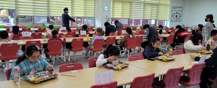 광주시 동구 궁동 광주중앙초등학교 급식실. 광주시교육청 제공