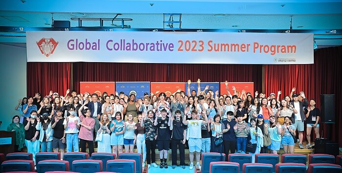 &nbsp; &nbsp; &nbsp; &nbsp; &nbsp; &nbsp; &nbsp; &nbsp; &nbsp; &nbsp; &nbsp; &nbsp; &nbsp; &nbsp; &nbsp; &nbsp; &nbsp; &nbsp; &nbsp; 경희대의 국제화 프로그램인 ‘Global Collaborative 2023’이 6월 26일(월) 11시 청운관 B117에서 개최한 입학식을 시작으로 본격적 시작을 알렸다. 사진은 GC 2023 입학식 단체 사진. 경희대 제공