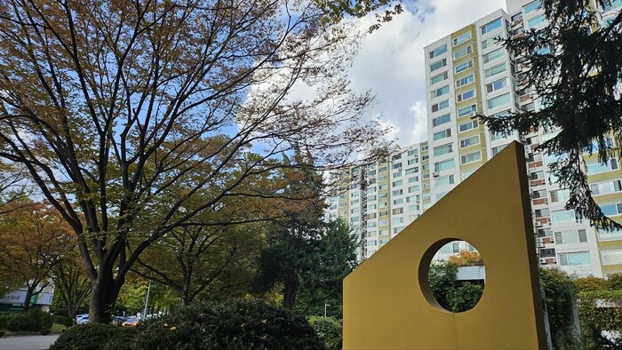 지난달 27일 서울 잠실동 아시아선수촌아파트 단지 내 전경. 윤연정 기자