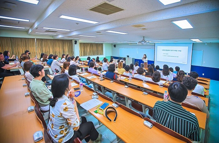 &nbsp; &nbsp; &nbsp; &nbsp; &nbsp; &nbsp; &nbsp; &nbsp; &nbsp; &nbsp; &nbsp; &nbsp; &nbsp; &nbsp; &nbsp; &nbsp; &nbsp; &nbsp; 경희사이버대학교 사회복지학부, ‘사회복지현장에서 다루기 어려운 사례들’ 특강 개최.경희사이버대 제공
