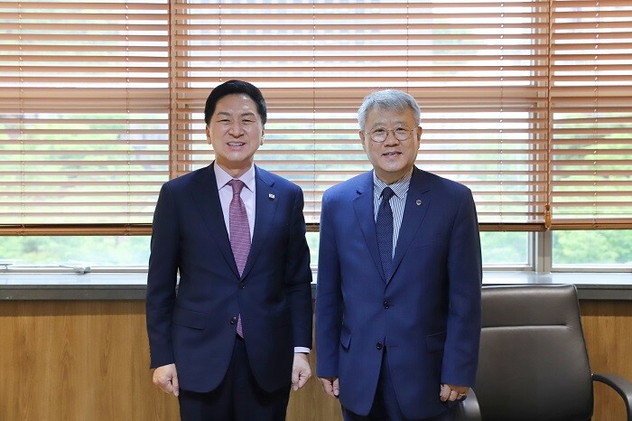 &nbsp; &nbsp; &nbsp; &nbsp; &nbsp; &nbsp; &nbsp; &nbsp; &nbsp; &nbsp; &nbsp; &nbsp; &nbsp; &nbsp; &nbsp; &nbsp; &nbsp; &nbsp; &nbsp; &nbsp; &nbsp; &nbsp; &nbsp; &nbsp; 숭실대학교 장범식 총장과 국민의힘 김기현 당대표, 청년 정책 추진 위한 정책 현안 간담회 가져. 숭실대 제공