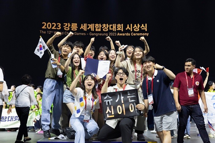 &nbsp; &nbsp; &nbsp; &nbsp; &nbsp; &nbsp; &nbsp; &nbsp; &nbsp; &nbsp; &nbsp; &nbsp; &nbsp; &nbsp; &nbsp; &nbsp; &nbsp; &nbsp; &nbsp; &nbsp; &nbsp; &nbsp; &nbsp;숭실대 아카펠라 동아리 SSUGAR가 ‘2023 강릉 세계합창대회’에서 은상을 받았다.숭실대 제공