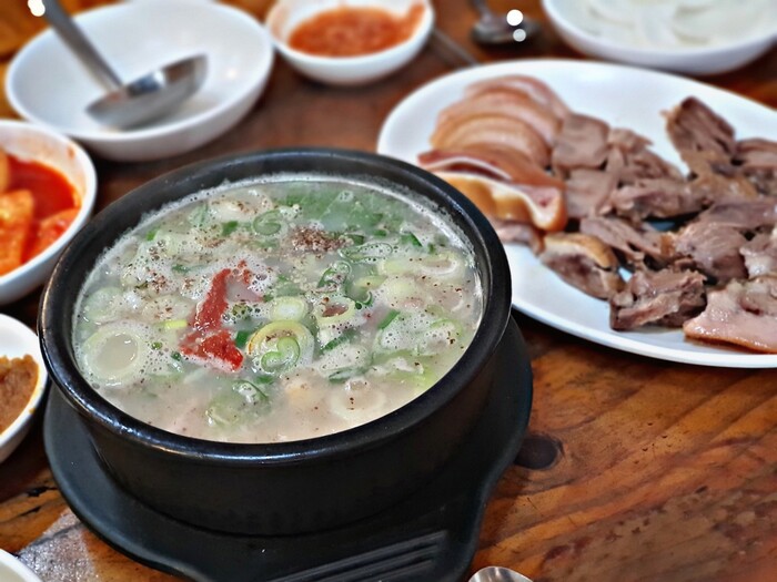 숙취 해소에 으뜸인 순댓국밥. 백문영 제공