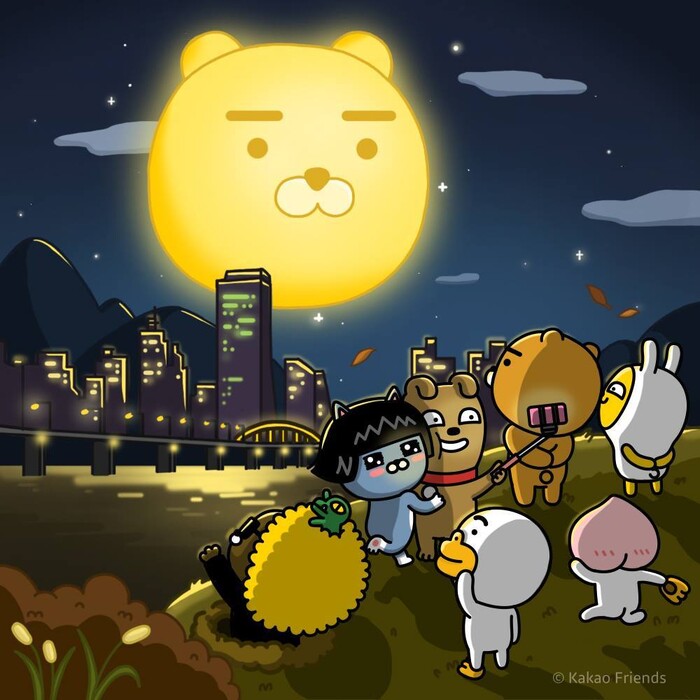 지인들과 모바일 메시지를 주고 받는 추석 연휴를 맞아 이모티콘 사용량도 늘고 있다. 사진은 카카오 프렌즈의 추석 이미지. 카카오 누리집