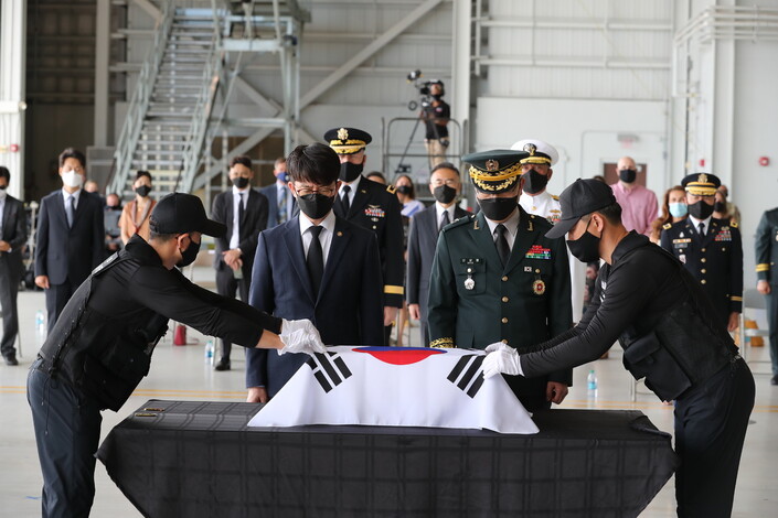 국군 전사자 유해봉환 행사 사진. &lt;국방일보&gt; 제공