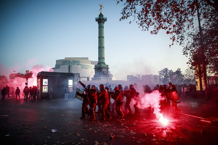 프랑스 법원, 경찰에 “시위 감시에 드론 사용하지 말라”