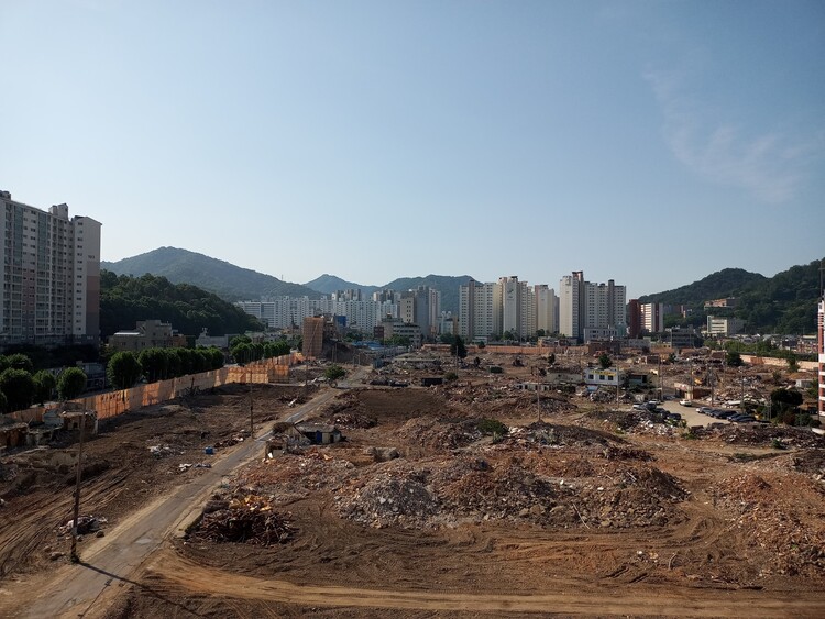 광주시 동구 학동 4구역 재개발 공사 현장. &lt;한겨레&gt; 자료사진