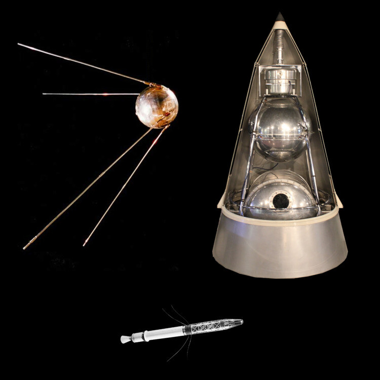 그림 1. 세계 최초의 인공위성인 소련의 스푸트니크 1호 (왼쪽 위), 두번째 인공위성 스푸트니크 2호(오른쪽 위), 그리고 미국의 첫 인공위성 익스플로러 1호 (아래). 복제품 사진의 크기를 실제 발사된 인공위성의 크기 비율에 맞춰 재조정했다. 1957년 10월4일에 발사한 스푸트니크 1호의 질량은 83.6kg, 1957년 11월 6일에 발사한 스푸트니크 2호의 질량은 508.3kg, 1958년 2월1일에 발사한 익스플로러 1호의 질량은 14kg이다. 위키미디어 코먼스
<figure id="image_20725531" class="image noselect" data-no="20725531" data-w="371" data-h="99" data-large=""><img class="imageUrl noselect" style="width: 371px; height: 99px;" src="https://flexible.img.hani.co.kr/flexible/normal/300/80/imgdb/original/2023/0530/20230530500746.jpg" alt="">
<figcaption class="imageCaption" placeholder="Enter image caption"></figcaption>
</figure></img>