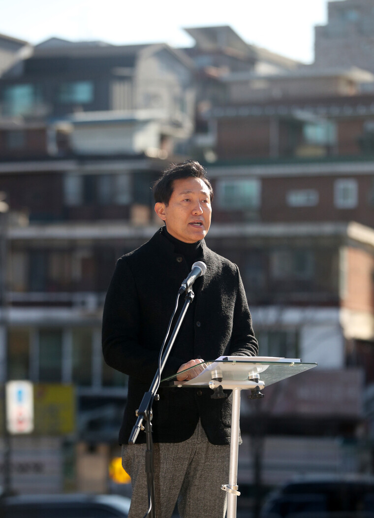 국민의힘 소속 오세훈 전 서울시장이 지난달 17일 서울 강북구 북서울꿈의숲에서 기자회견을 열고 서울시장 보궐선거 출마를 선언하고 있다. 연합뉴스