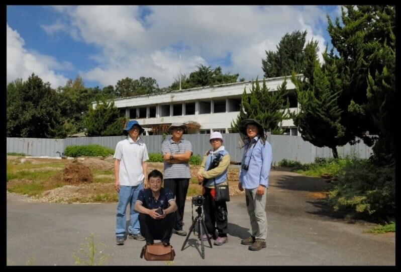 목요사진 회원들. 뒤 왼쪽부터 김형주, 오형석, 엄수경, 장준식씨. 앉아있는 이는 임성국 회원. 목요사진 제공