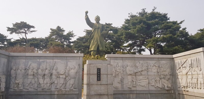 친일 조작가의 황토현전적지 전봉준 동상, 철거 뒤 재건립 추진
