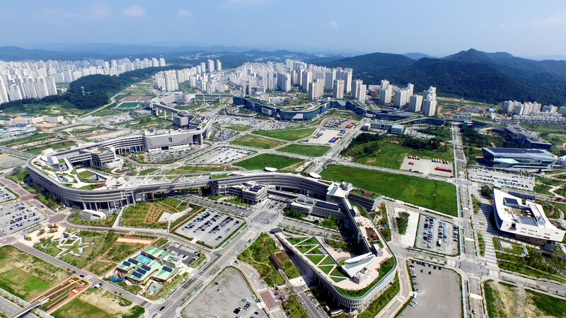 정부세종청사와 세종시 일대. 한국토지주택공사 제공