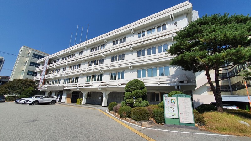 옛 청주시청 본관. 오윤주 기자 옛 청주시청 본관. 오윤주 기자