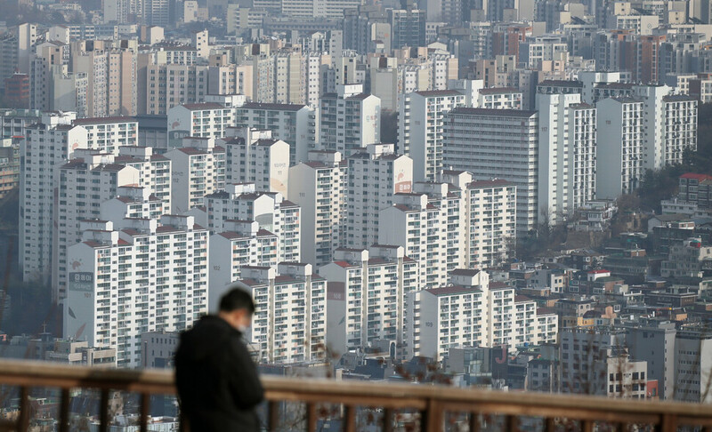 서울 중구 남산에서 바라본 서울시내 아파트. 연합뉴스