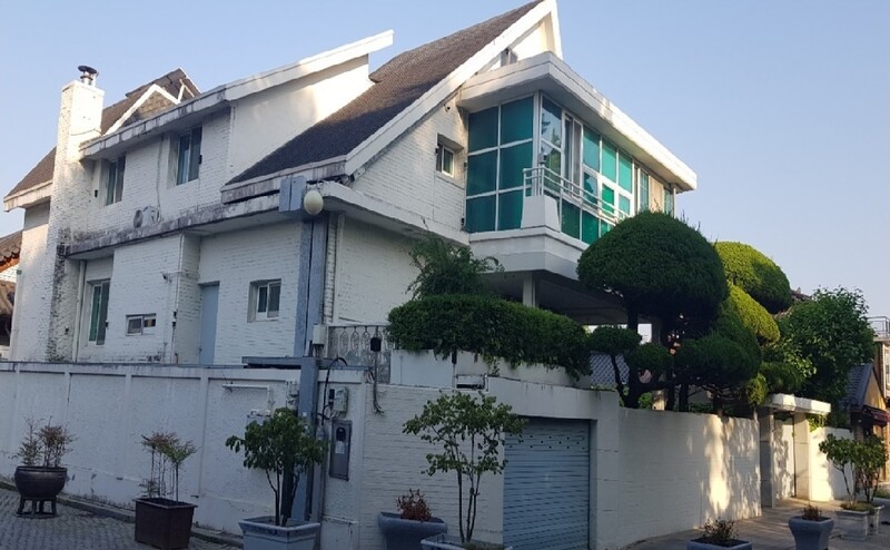 전주한옥마을에 위치한 전북 도지사 관사를 뒤에서 본 모습. 전북도 제공