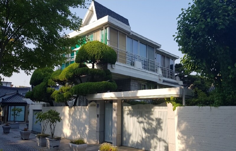전주한옥마을에 위치한 전북 도지사 관사를 앞에서 본 모습. 전북도 제공