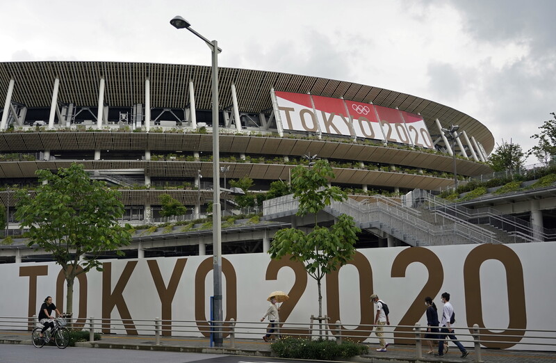 2020 도쿄올림픽·패럴림픽 주경기장인 일본 도쿄 신주쿠 국립경기장의 모습. 도쿄/EPA 연합뉴스