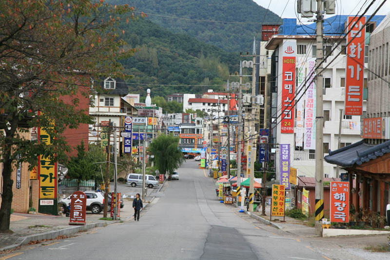 한 때 호황을 누렸던 수안보 온천지구. 수안보온천협의회 제공