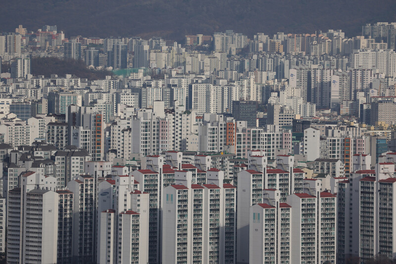 지난달 27일 남산에서 바라본 서울시내 아파트 단지. 연합뉴스