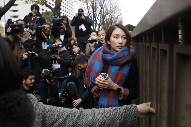 일본 ‘미투 운동’의 상징인 이토 시오리는 지난해 7월 성폭력 관련 손해배상 소송에서 최종 승소했다. 이토는 당시 승소 기자회견에서 “동의하지 않은 성행위가 강간이 아니라는 것을 이해할 수 없었다”며 “이것을 바꿔나가는데, 조금이라도 도움이 되고 싶었다”고 밝혔다. 도쿄/AP 연합뉴스