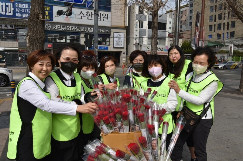 부울경(부산울산경남) 대리기사 모임인 카부기상호공제회원들의 모습. 이미영 제공