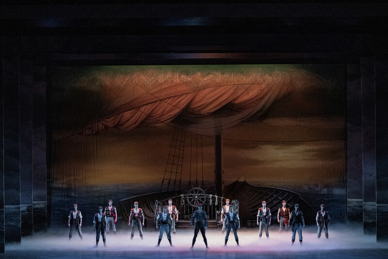 지난 23일 예술의전당 오페라극장에서 막을 올린 국립발레단 &lt;해적&gt;의 한 장면. 국립발레단 제공