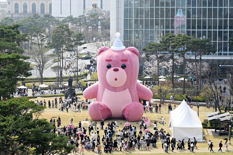 롯데월드타워 월드파크에서 열린 ‘어메이징 벨리곰 해피 B-데이’ 행사. 롯데홈쇼핑 제공