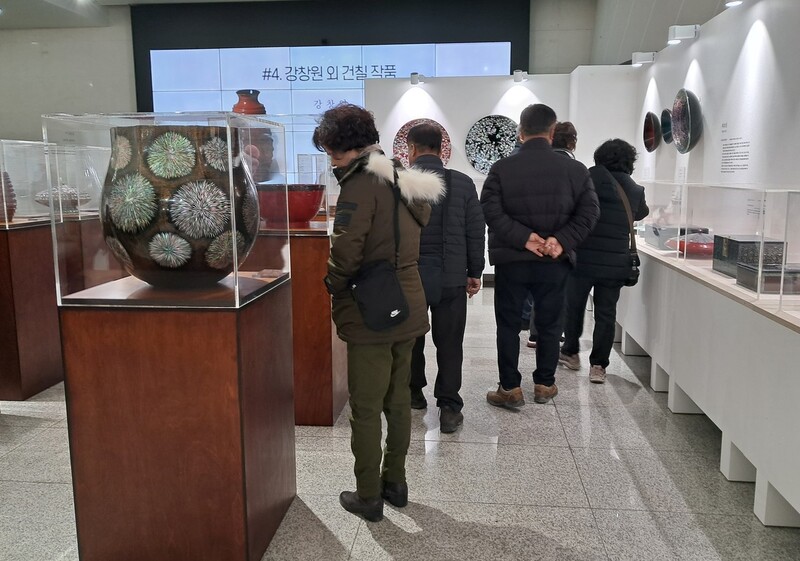 전남 목포시가 목포자연사박물관에서 선보이고 있는 ‘현대한국나전 36인전’ 특별전. 목포시 제공