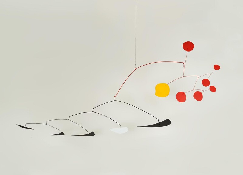 알렉산더 콜더, &lt;구아바&gt;, 1955. 국제갤러리 ‘CALDER’전 제공 © Calder Foundation, New York / Artists Rights Society, New York / SACK, Seoul